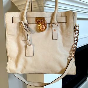 Michael Kors Hamilton in cream leather and rose gold hardware